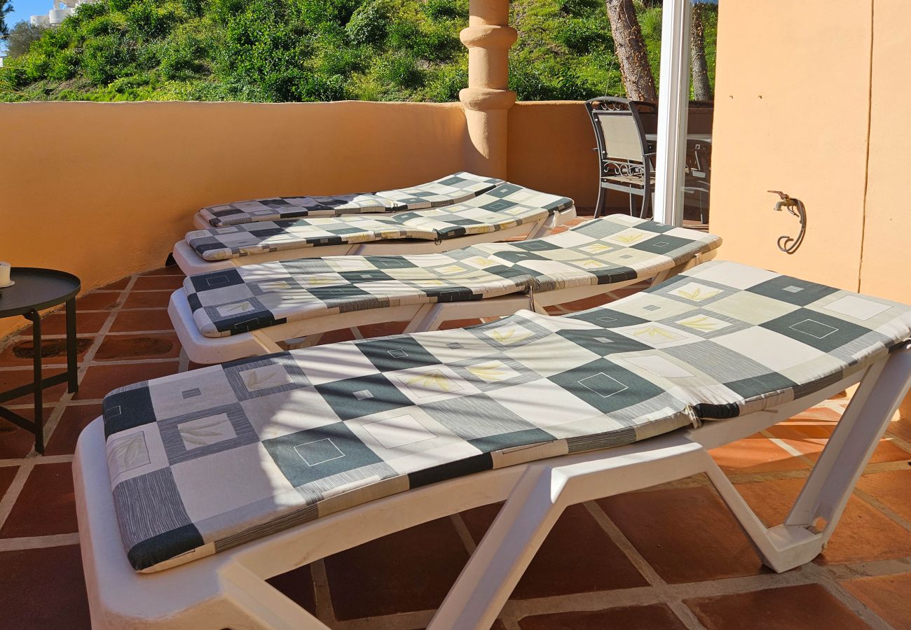 Apartment in Mijas Costa - 3 bedroom penthouse apartment in Calahonda 