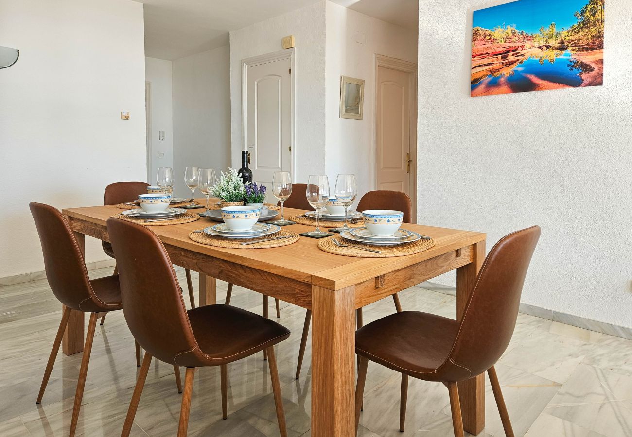 Apartment in Mijas Costa - 3 bedroom penthouse apartment in Calahonda 