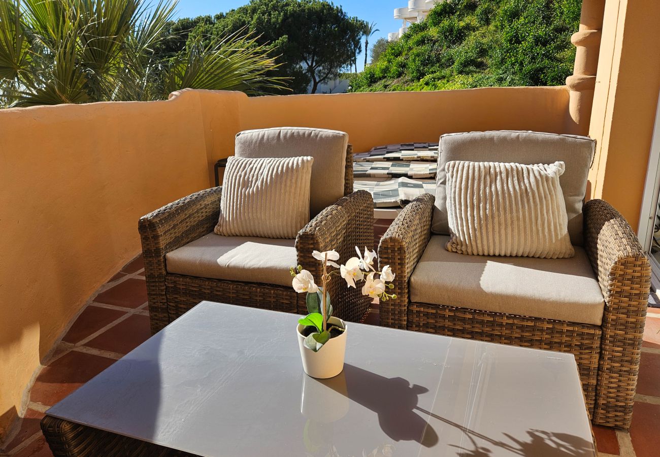 Apartment in Mijas Costa - 3 bedroom penthouse apartment in Calahonda 