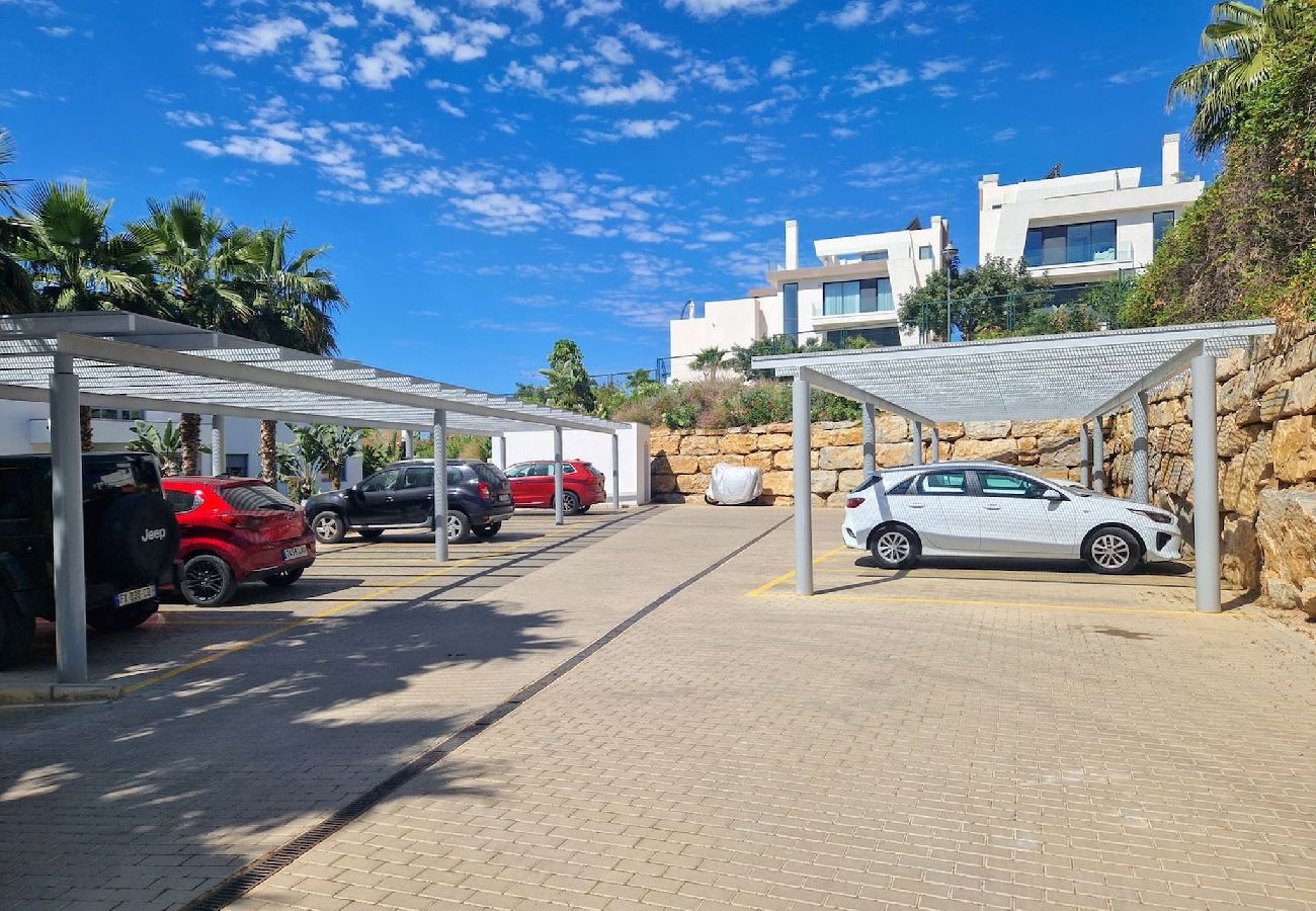 Apartment in Marbella - Luxury ground floor apt - 300 m to Cabopino Golf 