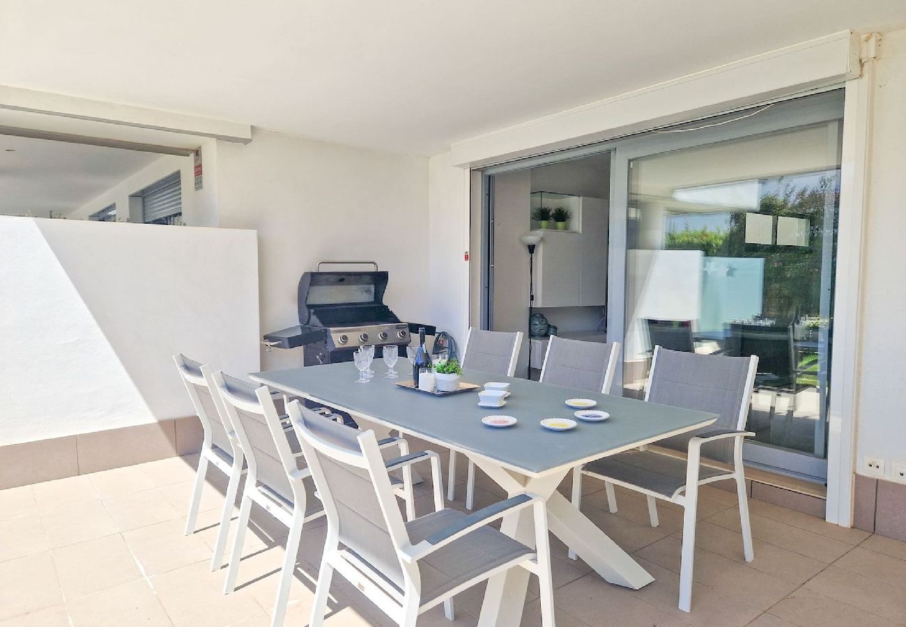 Apartment in Marbella - Luxury ground floor apt - 300 m to Cabopino Golf 