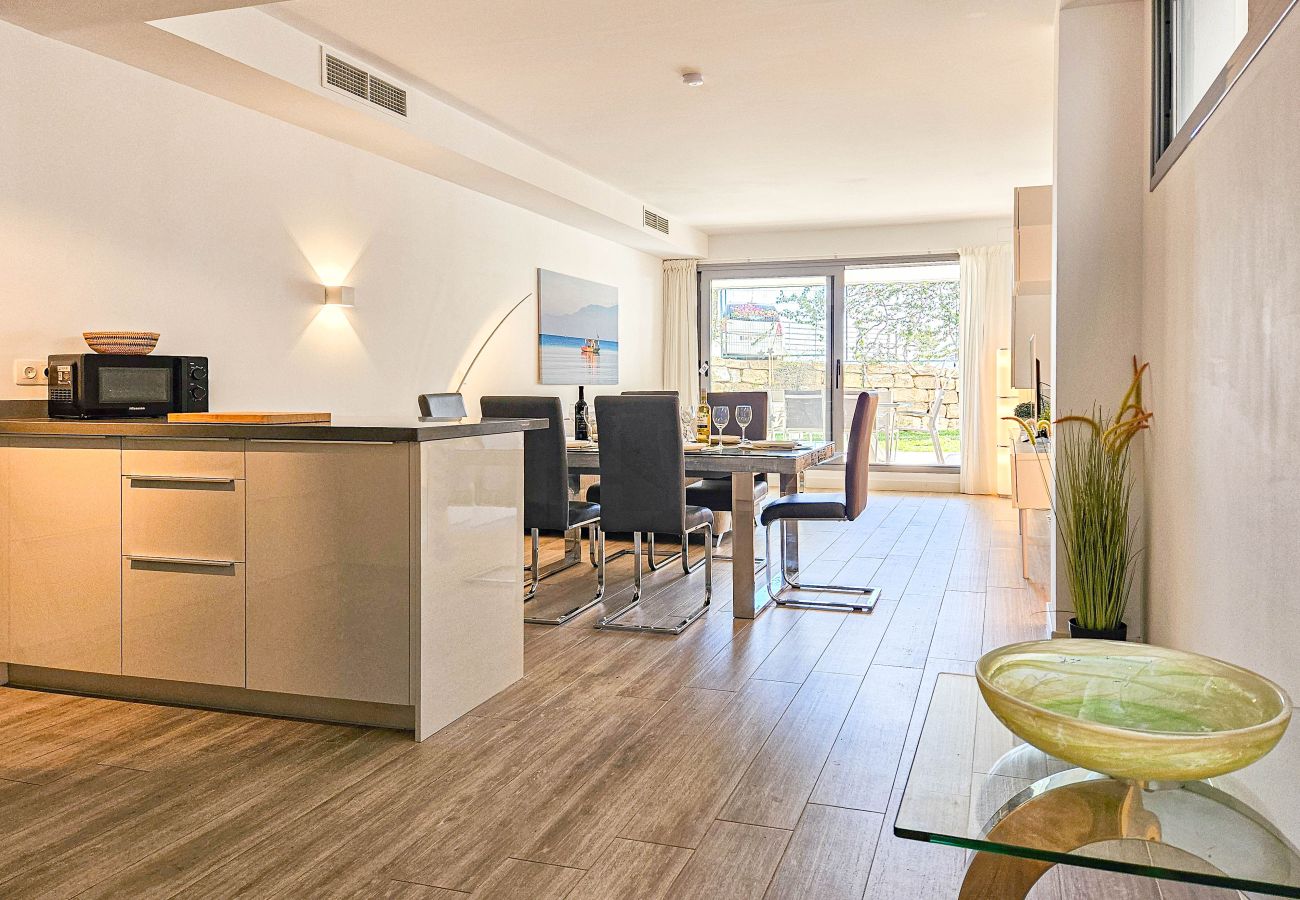 Apartment in Marbella - Luxury ground floor apt - 300 m to Cabopino Golf 