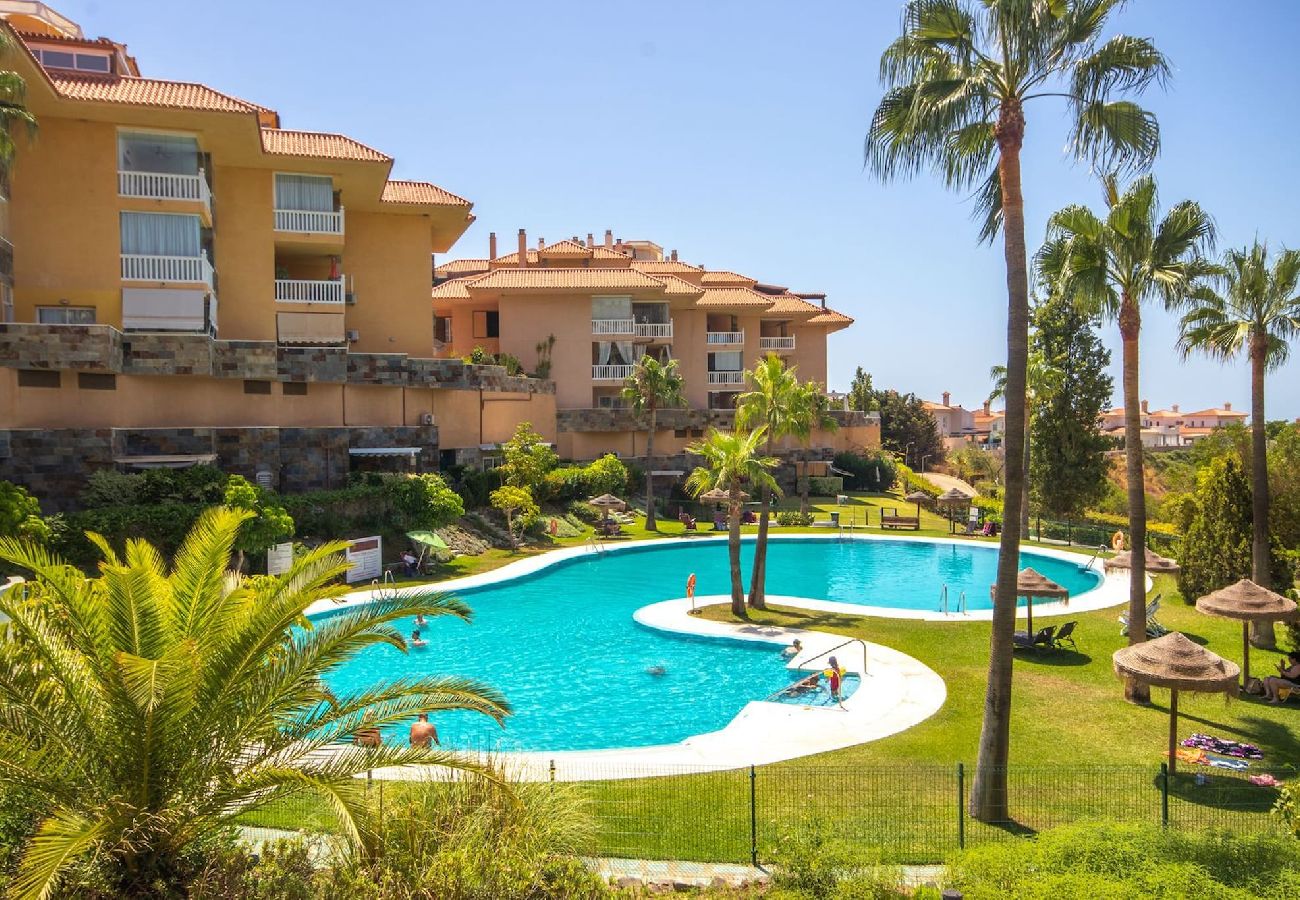 Apartment in Fuengirola - Two Bed Apt in Reserva Higueron 