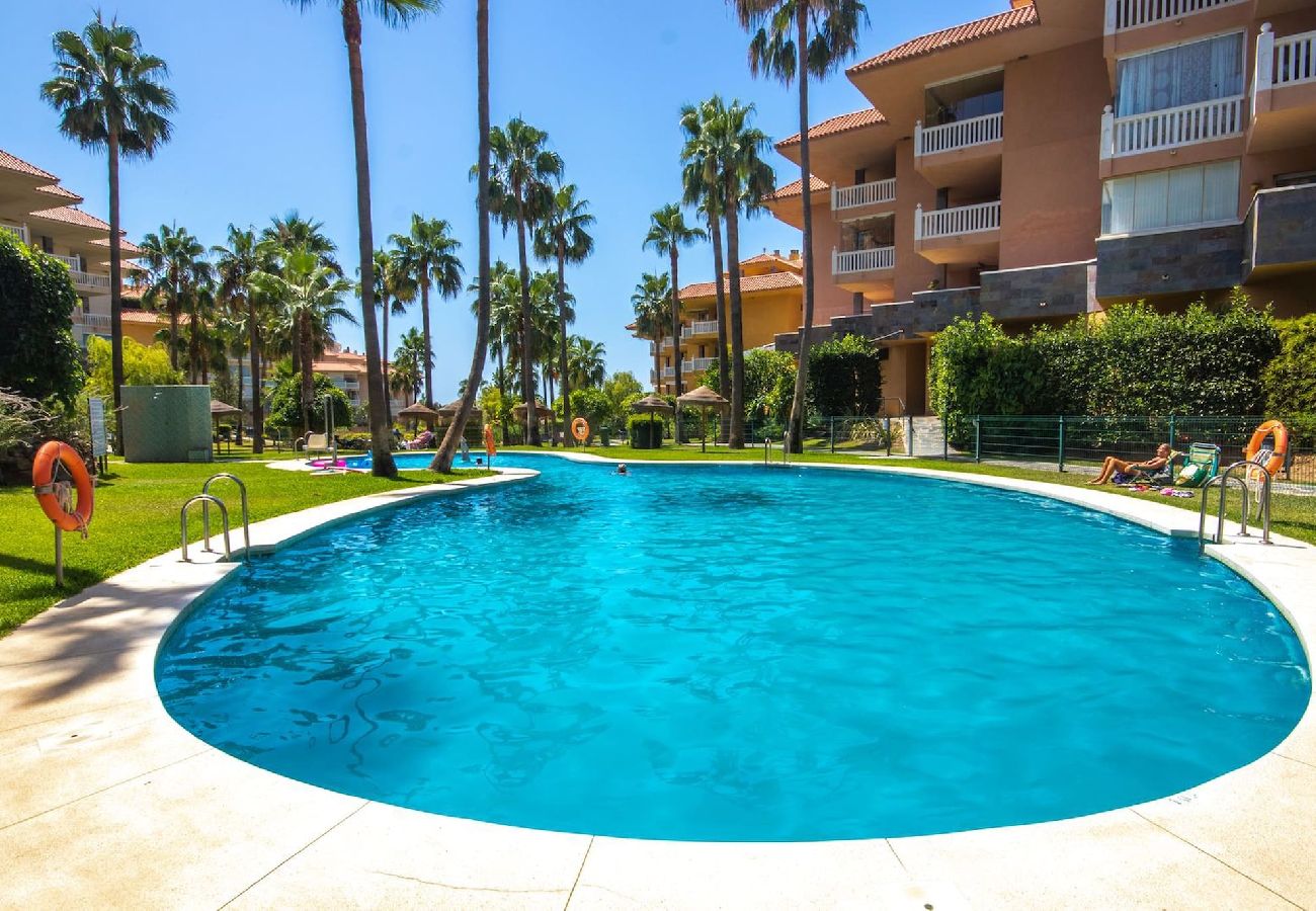 Apartment in Fuengirola - Two Bed Apt in Reserva Higueron 