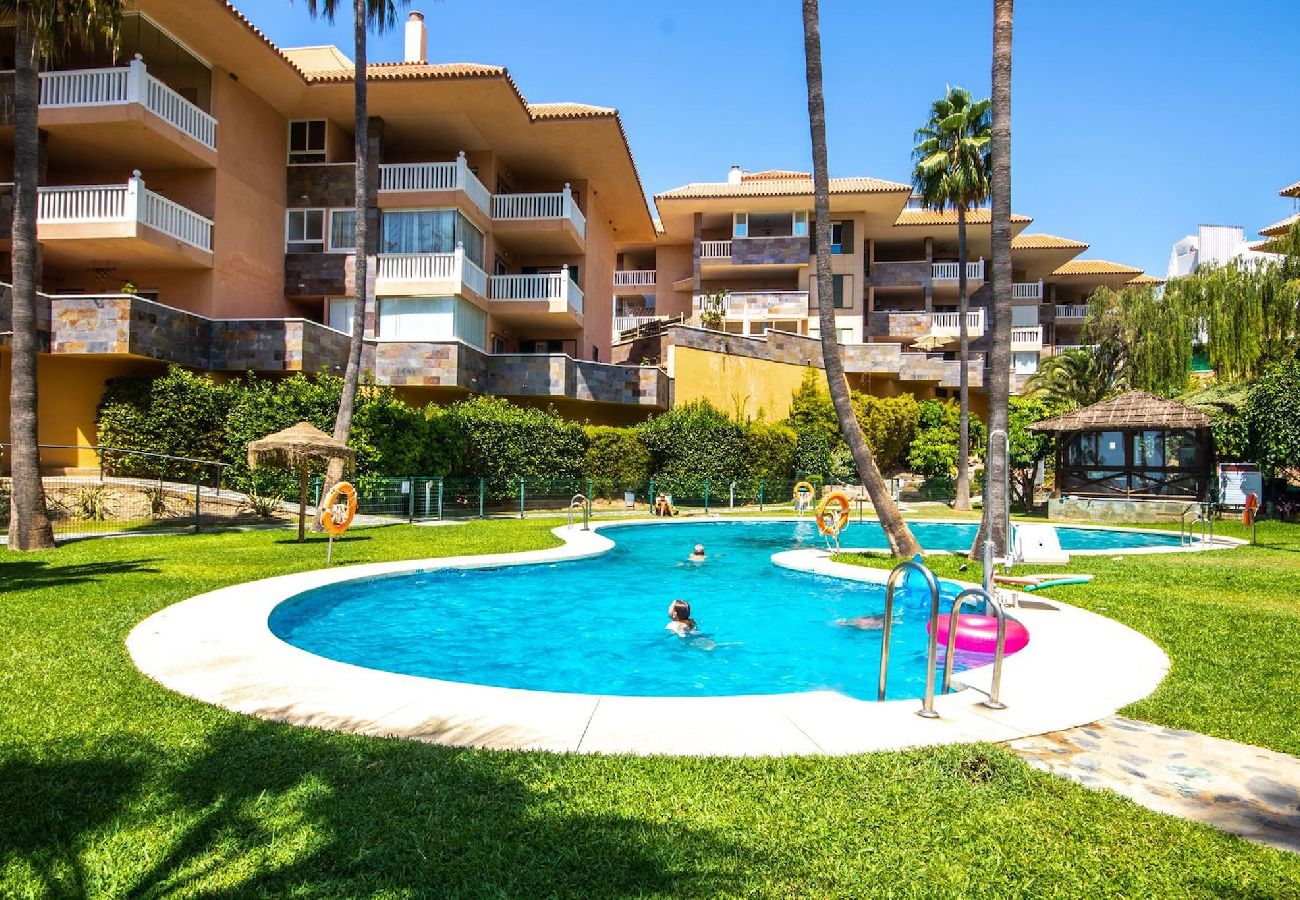 Apartment in Fuengirola - Two Bed Apt in Reserva Higueron 