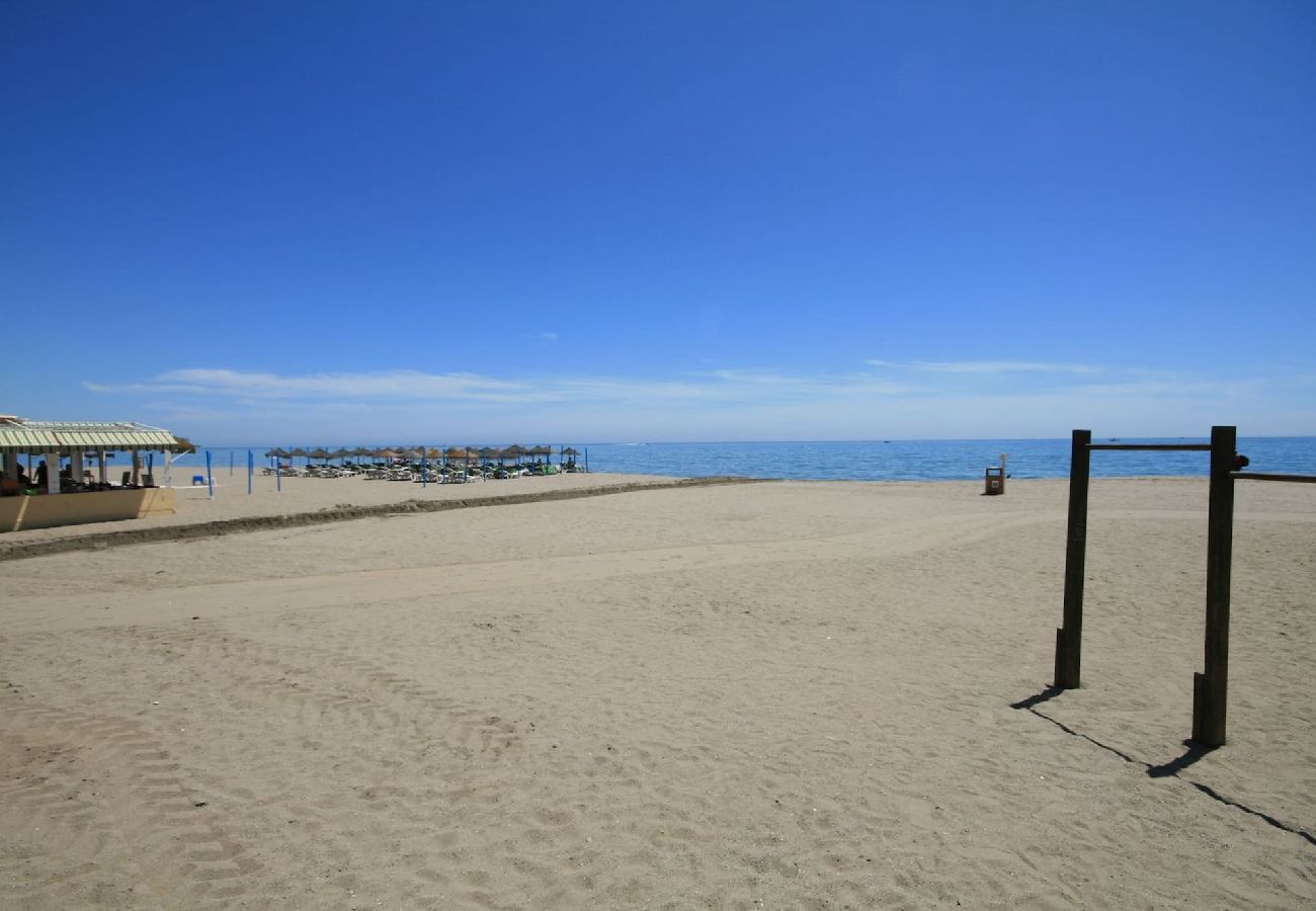 Apartment in Fuengirola - Two Bed Apt in Reserva Higueron 