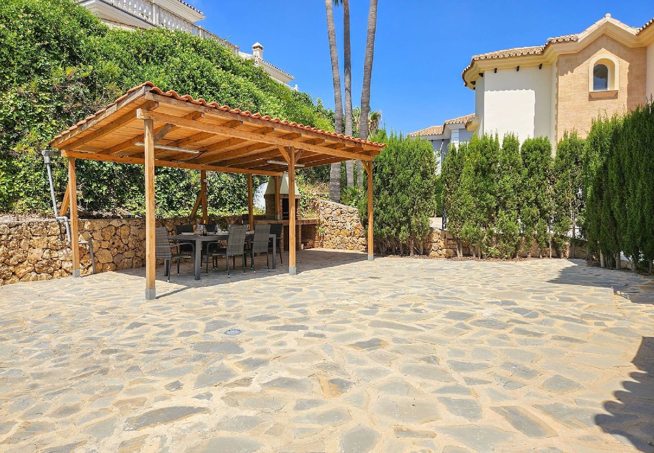 Villa in Mijas Costa - Beautiful 5 bed villa with pool 