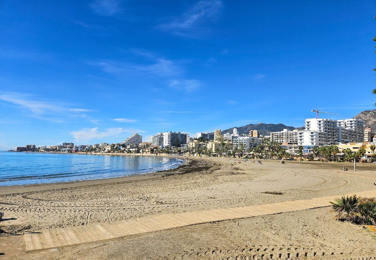 Apartment in Benalmádena - Beachfront property @ Benalmadena marina 