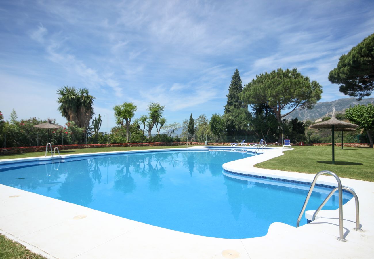 Townhouse in Marbella - Three bedroom town house to rent in Los Altos de Marbella