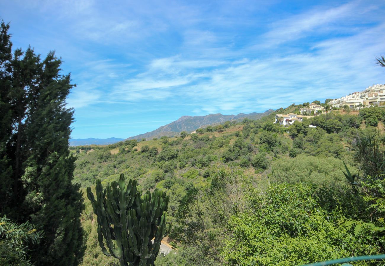 Townhouse in Marbella - Three bedroom town house to rent in Los Altos de Marbella