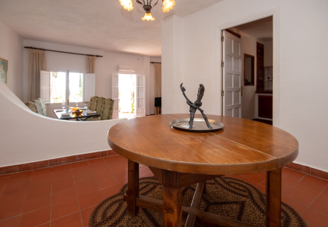 Townhouse in Marbella - Three bedroom town house to rent in Los Altos de Marbella