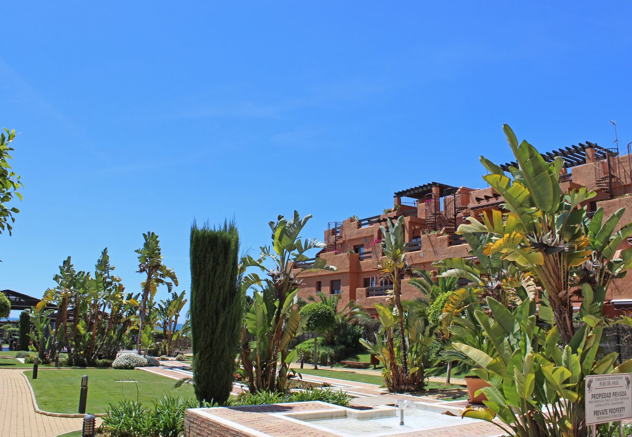 Apartment in Estepona - Two Bedroom apartment Playa del Angel Estepona