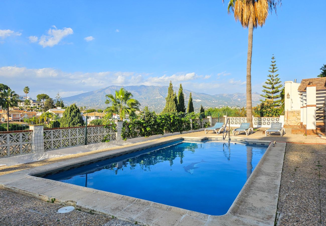 Villa in Mijas Costa - Four bedroom villa with private pool