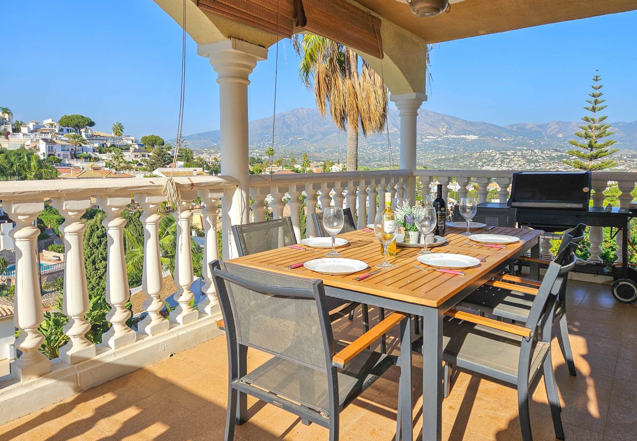 Villa in Mijas Costa - Four bedroom villa with private pool