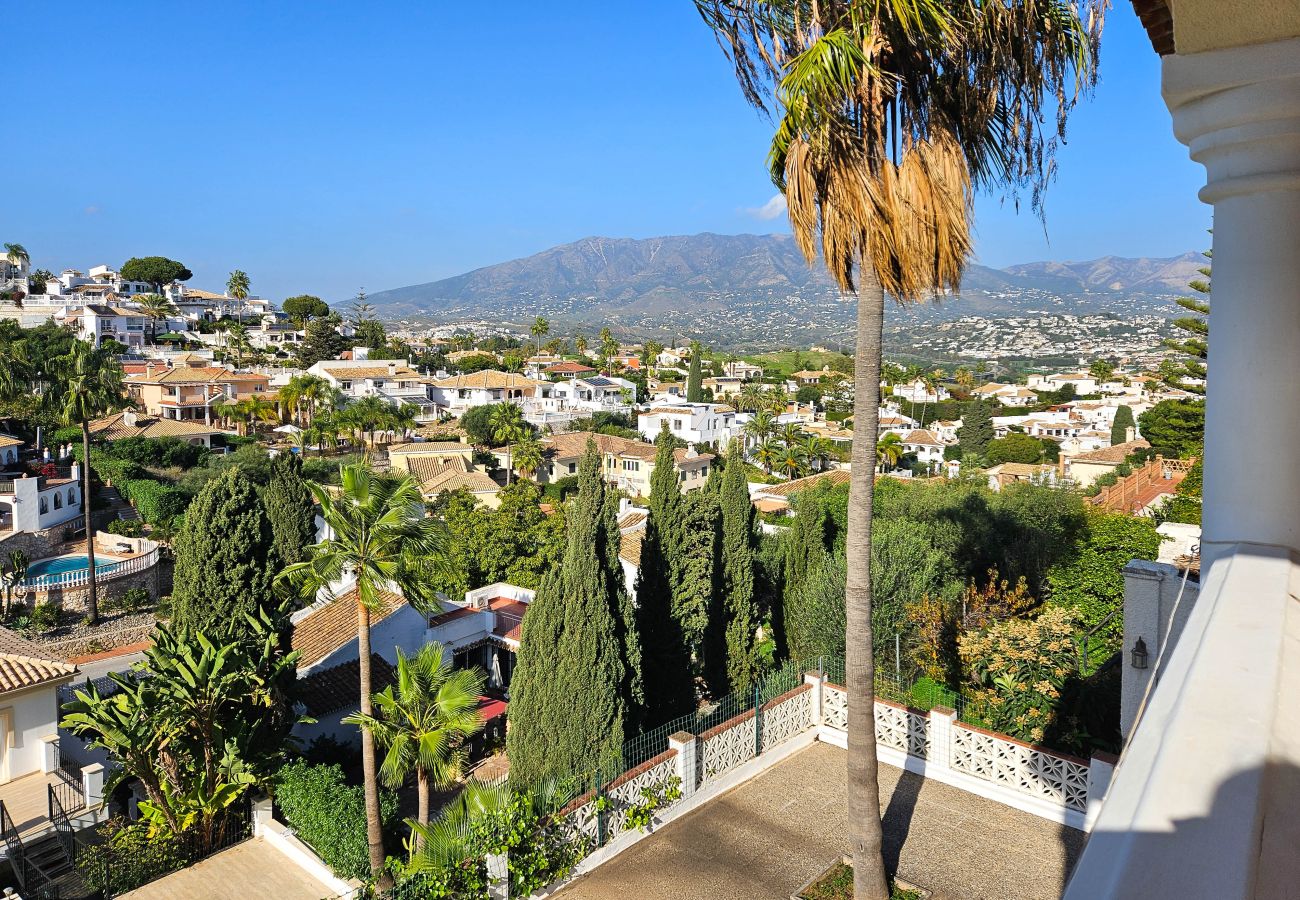 Villa in Mijas Costa - Four bedroom villa with private pool