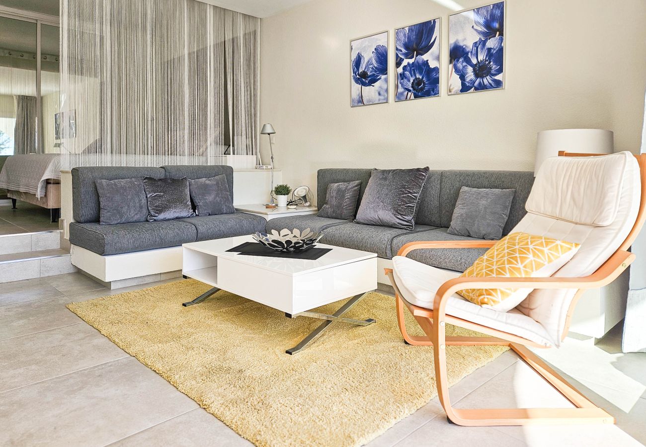 Studio in Mijas Costa - Spacious studio apartment in Miraflores