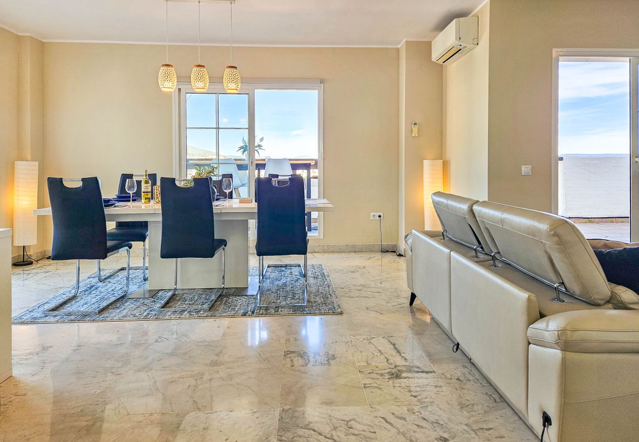 Apartment in Benalmádena - Modern 3 bedroom penthouse apartment
