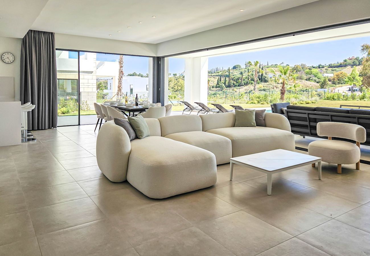 Villa in La Cala de Mijas - New four bedroom villa with private pool 