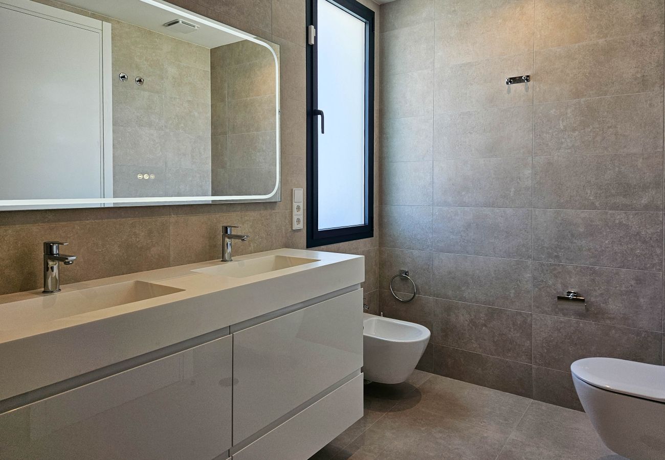 Villa in La Cala de Mijas - New four bedroom villa with private pool 