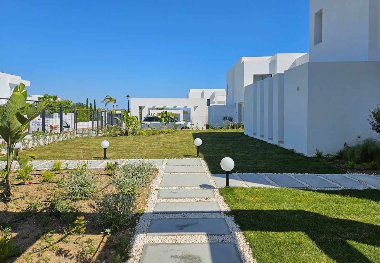 Villa in La Cala de Mijas - New four bedroom villa with private pool 