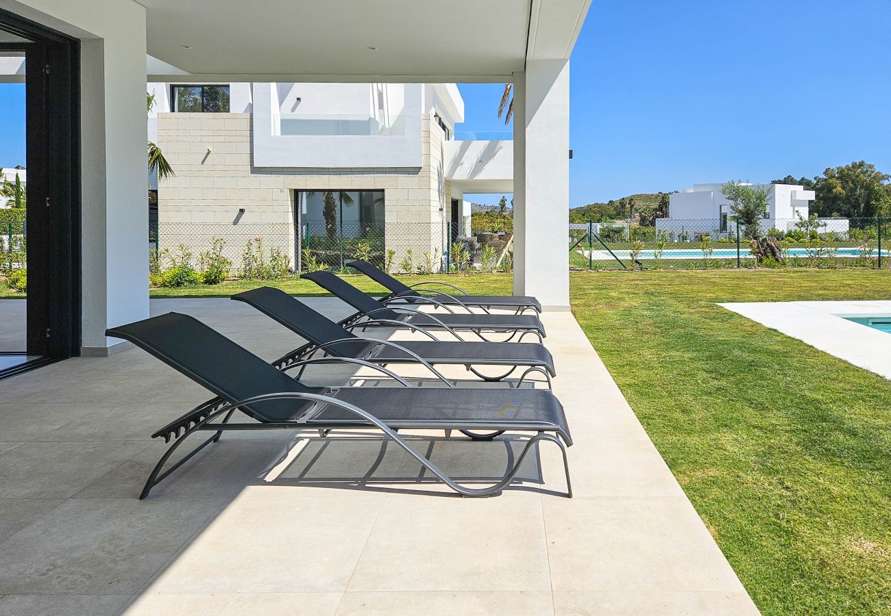 Villa in La Cala de Mijas - New four bedroom villa with private pool 