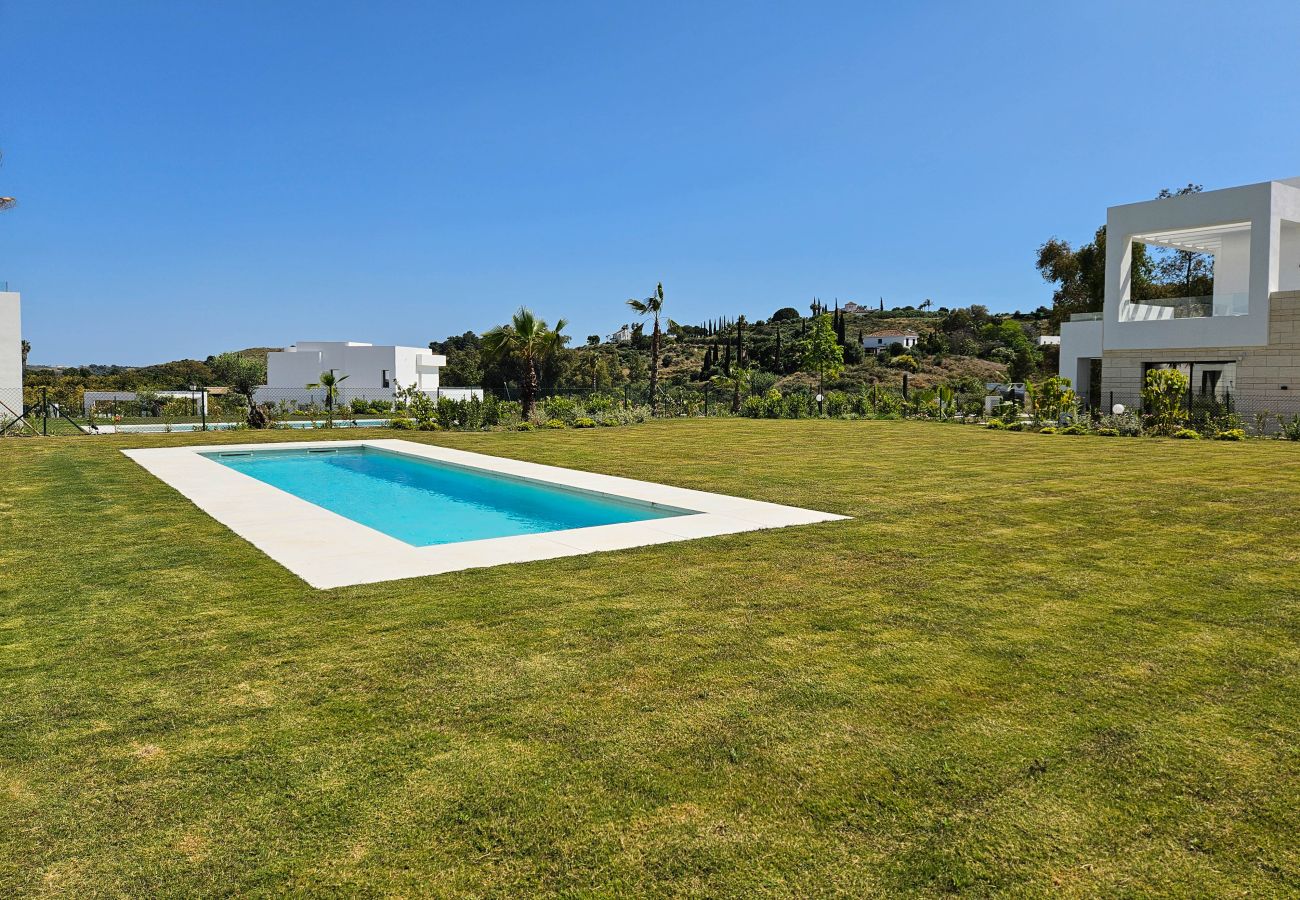 Villa in La Cala de Mijas - New four bedroom villa with private pool 