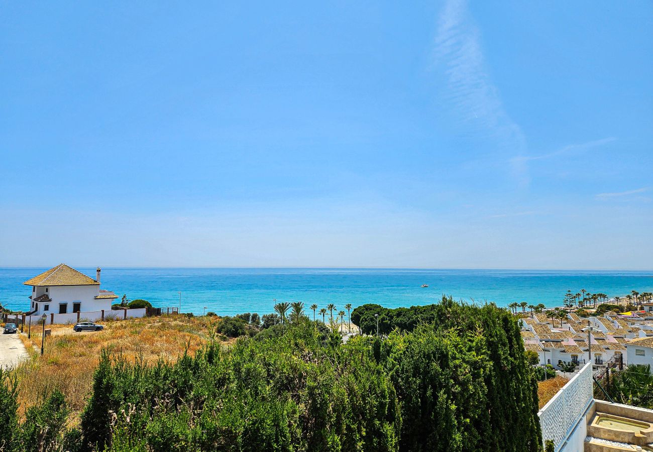 Terraced House in La Cala de Mijas - 3 bedroom townhouse with private pool