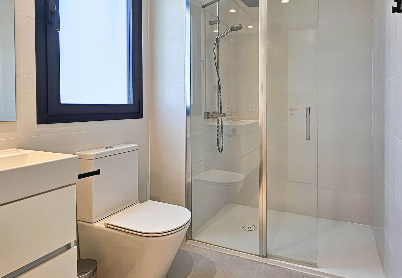 Apartment in Estepona - Penthouse apartment with hot tub next to Selwo