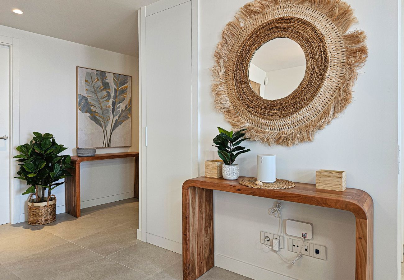 Apartment in Estepona - Penthouse apartment with hot tub next to Selwo